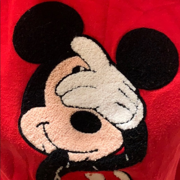 📌 Disney Plush Shy Mickey Mouse Sweatshirt - Picture 4 of 6